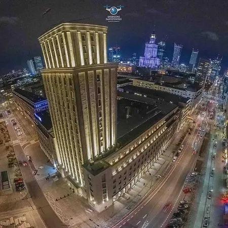 Apartamento Super Gold Centrum 2x Metro Wifi 600 Mb/s Netflix Hbo Appletv